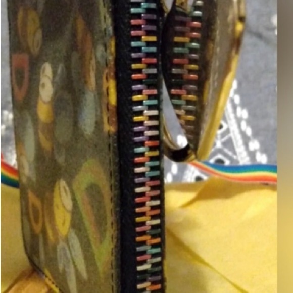 EUC: Vintage Rainbow Bumblebee Dooney & Bourke Rare coin bag Wristlet - Picture 6 of 11